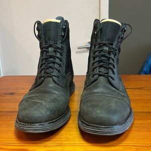 Like new Cole Haan men’s black lunar grand boots.